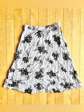 Michael Kors Flowy Black & White Floral A‑Line Skirt Size 6